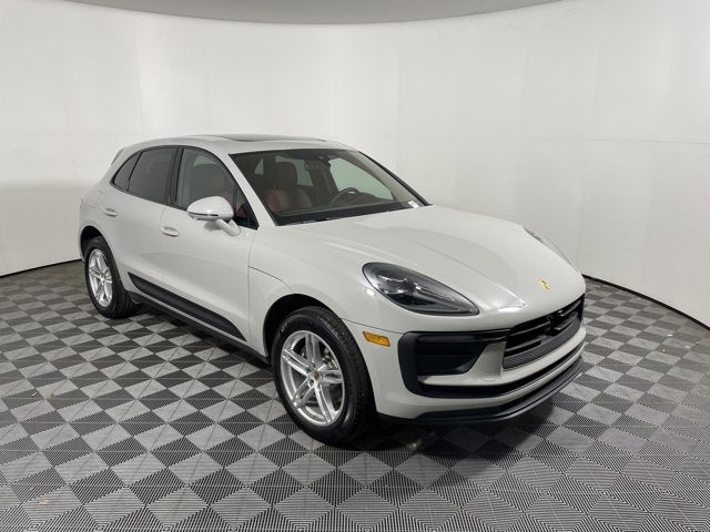 2026 Porsche Macan Base