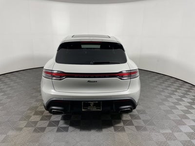 2026 Porsche Macan Base
