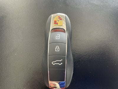 2023 Porsche Macan Base