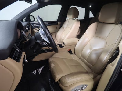 2021 Porsche Macan Base