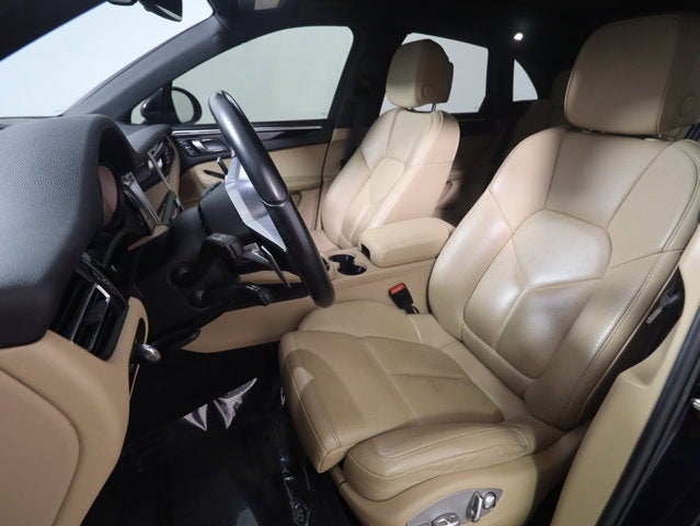 2021 Porsche Macan Base