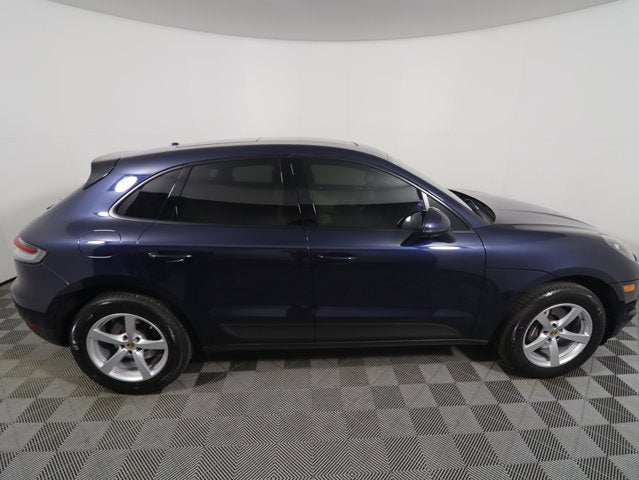 2021 Porsche Macan Base