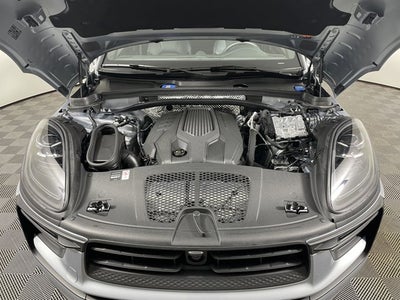 2025 Porsche Macan Base