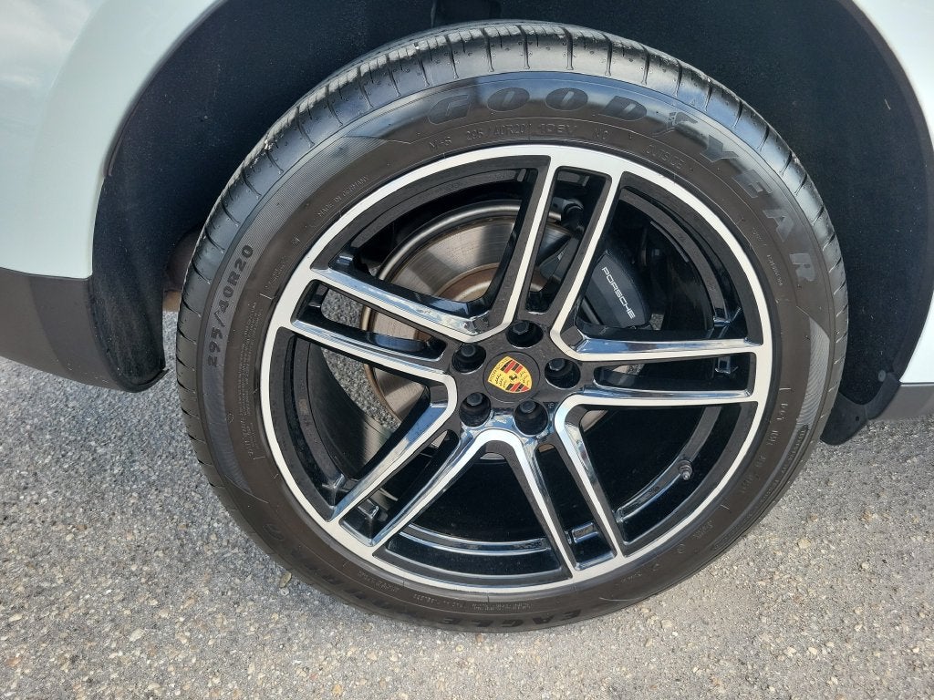 2021 Porsche Macan Base