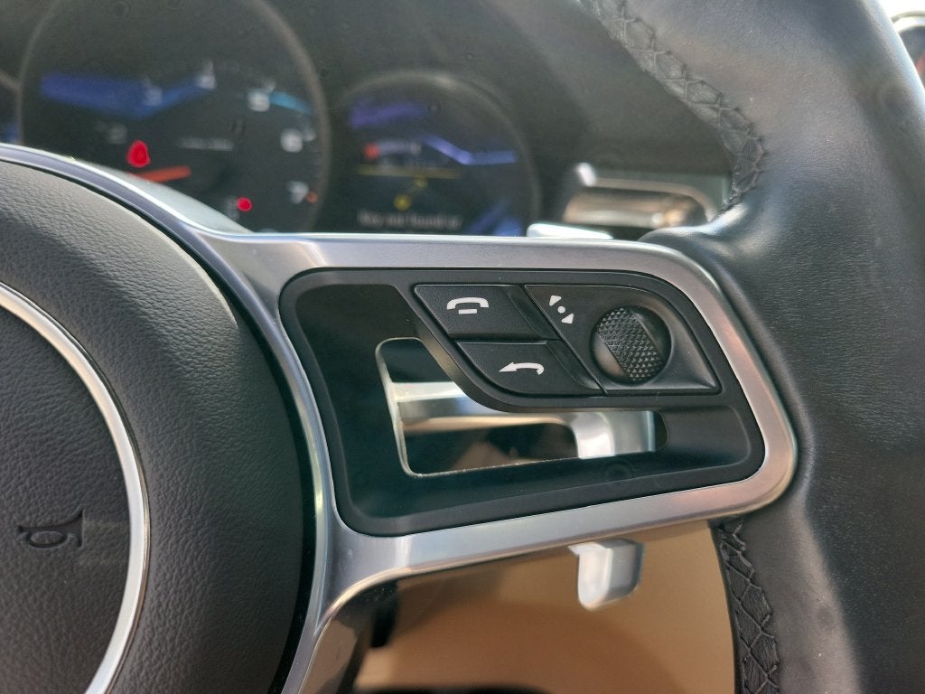 2021 Porsche Macan Base