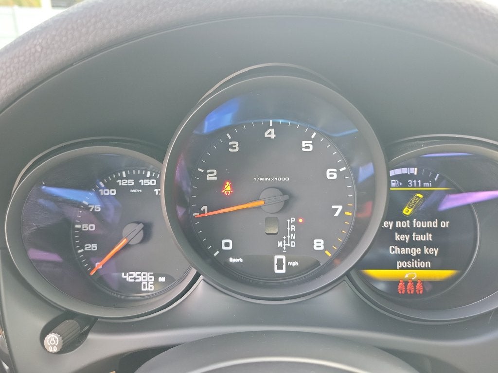 2021 Porsche Macan Base