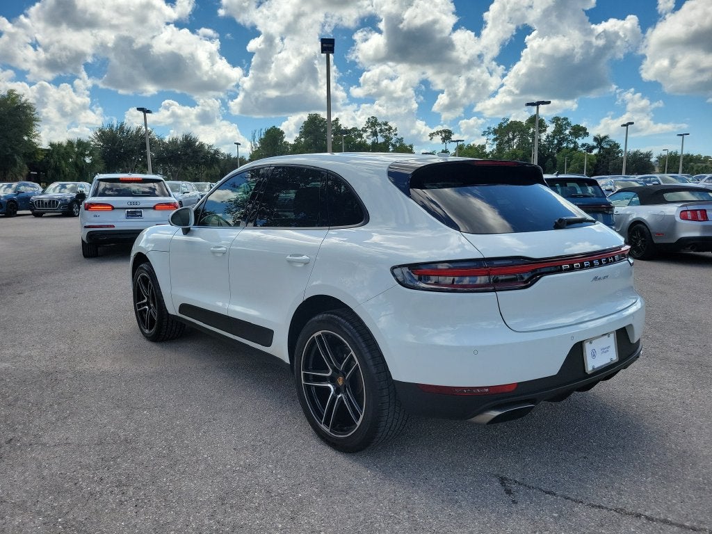 2021 Porsche Macan Base