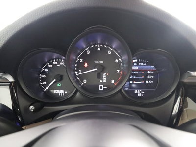 2023 Porsche Macan Base