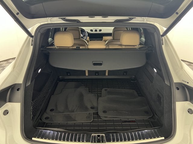 2023 Porsche Cayenne Base