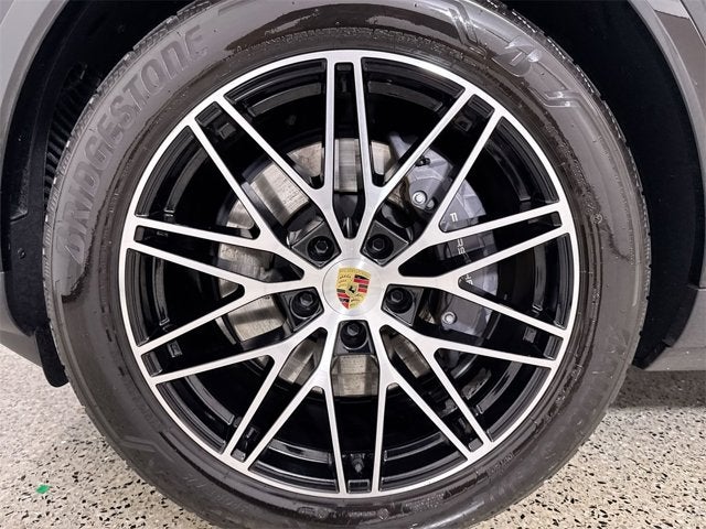 2024 Porsche Cayenne Base