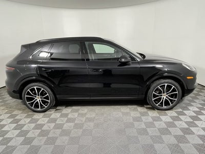 2023 Porsche Cayenne Platinum Edition