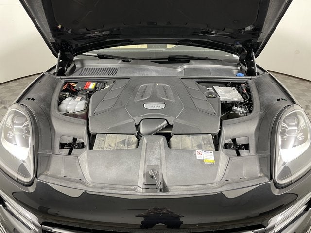 2023 Porsche Cayenne Platinum Edition