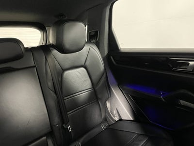 2023 Porsche Cayenne Base