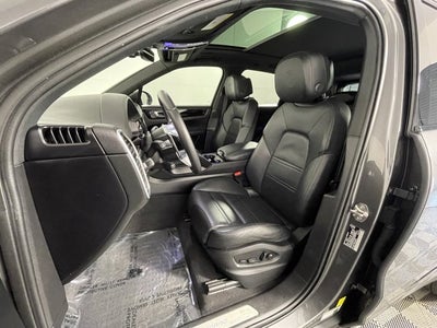 2023 Porsche Cayenne Base