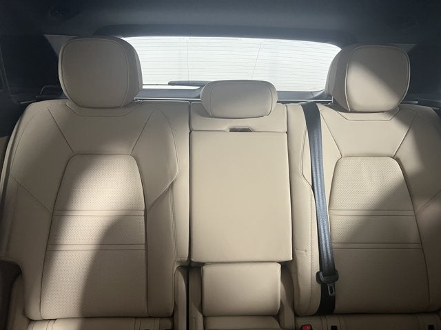 2023 Porsche Cayenne Base
