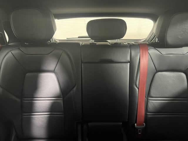 2023 Porsche Cayenne Base