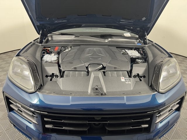 2025 Porsche Cayenne Base