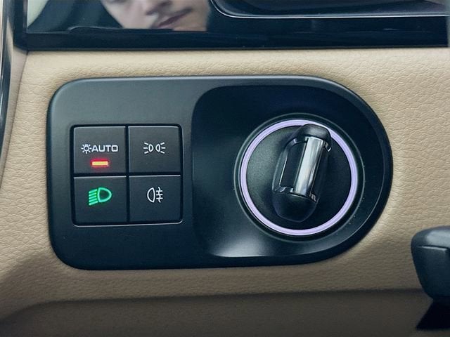 2022 Porsche Cayenne Base