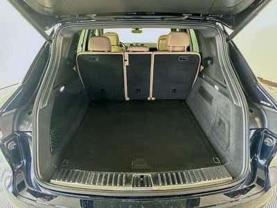 2022 Porsche Cayenne Base