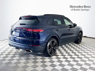 2022 Porsche Cayenne Base