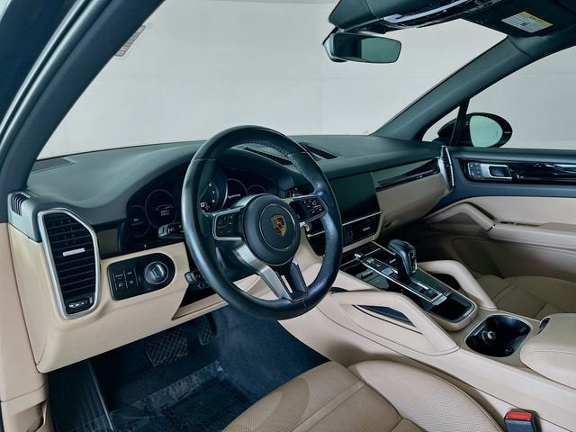 2022 Porsche Cayenne Base