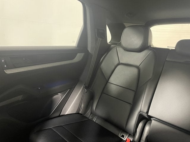 2025 Porsche Cayenne AWD