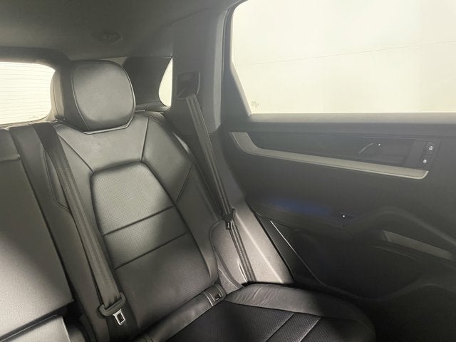 2025 Porsche Cayenne AWD
