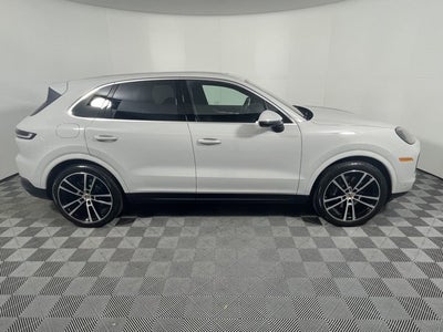 2025 Porsche Cayenne AWD
