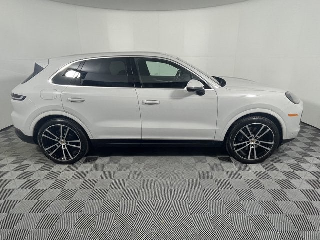 2025 Porsche Cayenne AWD