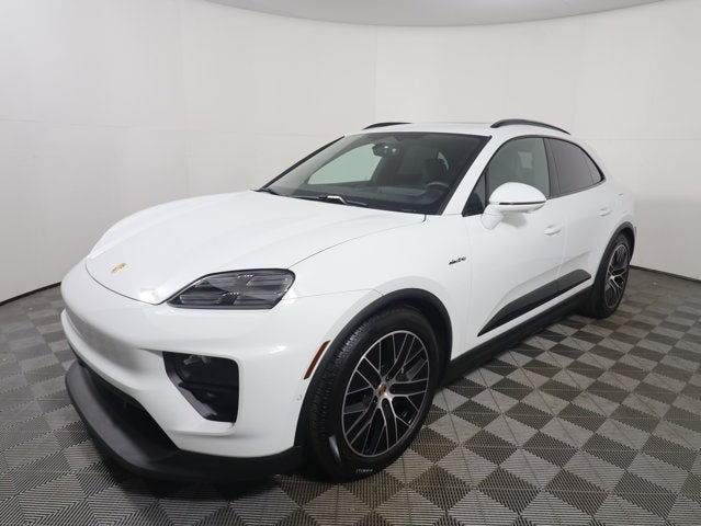 2025 Porsche Macan Electric 4