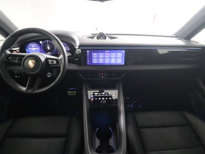 2025 Porsche Macan Electric 4