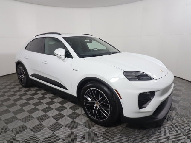 2025 Porsche Macan Electric 4