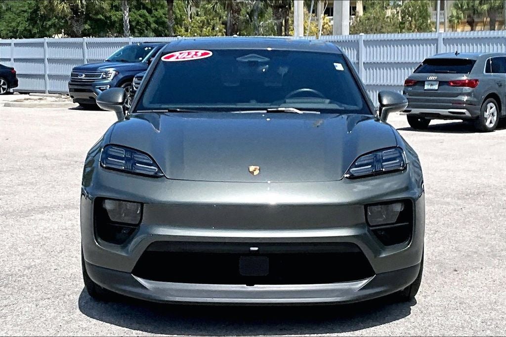 2025 Porsche Macan Electric 4