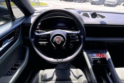 2025 Porsche Macan Electric 4