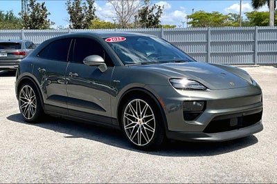 2025 Porsche Macan Electric 4