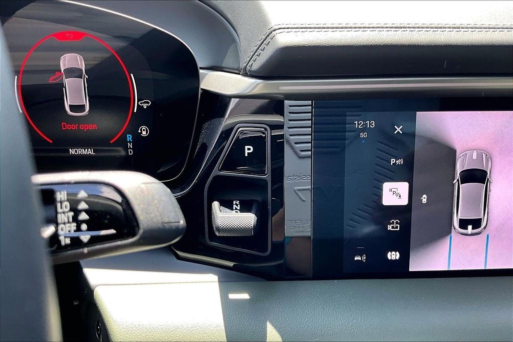 2025 Porsche Macan Electric 4