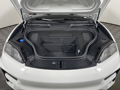 2025 Porsche Macan Electric Turbo