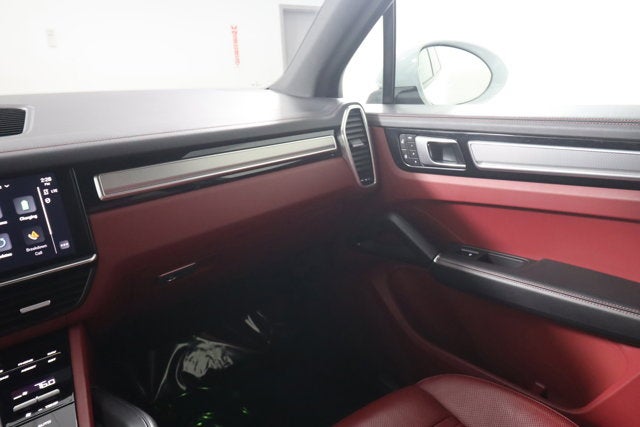 2023 Porsche Cayenne Base