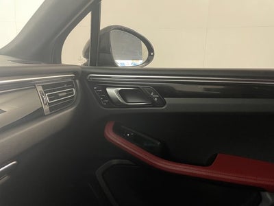 2025 Porsche Macan S