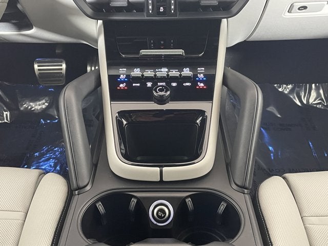 2025 Porsche Cayenne GTS
