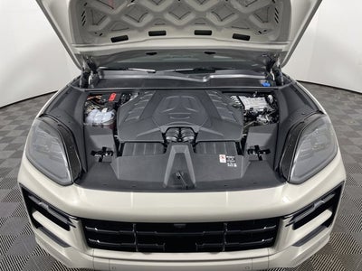 2025 Porsche Cayenne GTS