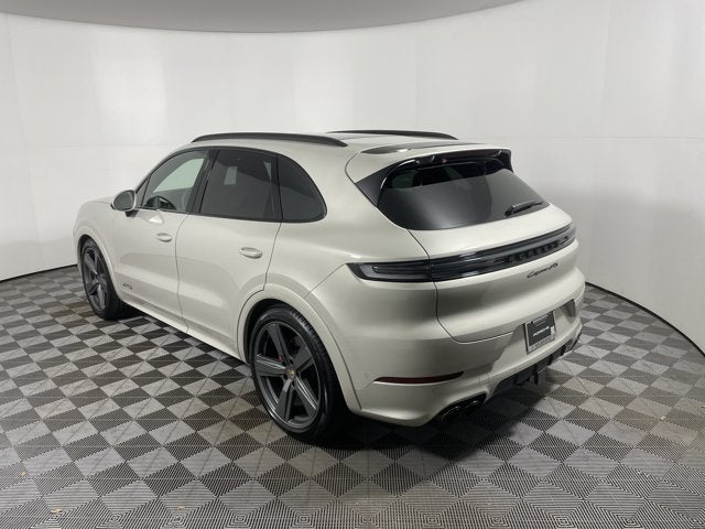 2025 Porsche Cayenne GTS