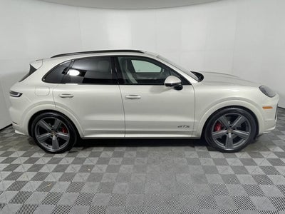 2025 Porsche Cayenne GTS