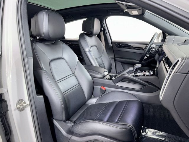 2023 Porsche Cayenne Base