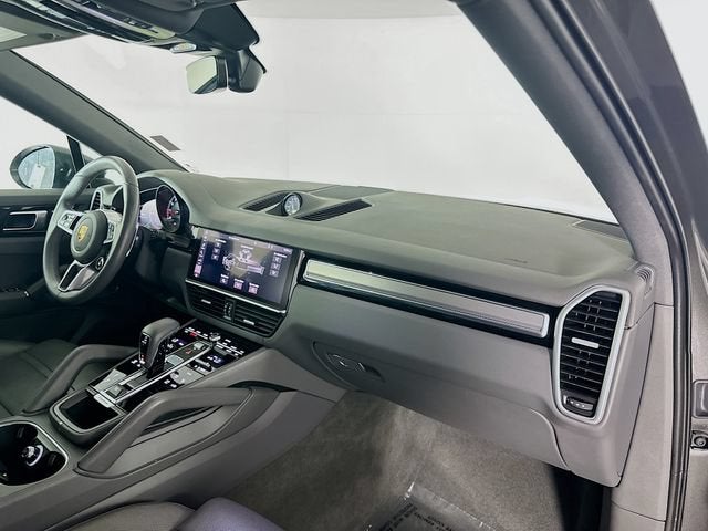 2021 Porsche Cayenne Base