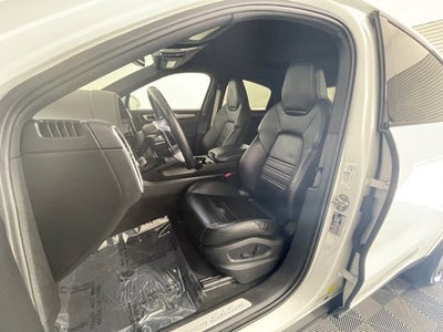 2023 Porsche Cayenne Platinum Edition