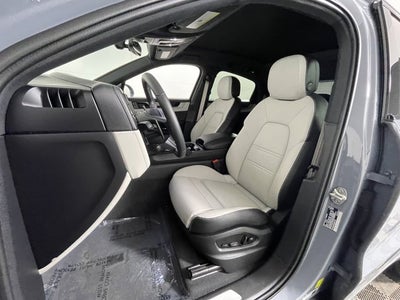 2025 Porsche Cayenne Base