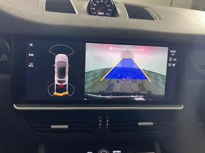 2023 Porsche Cayenne Base