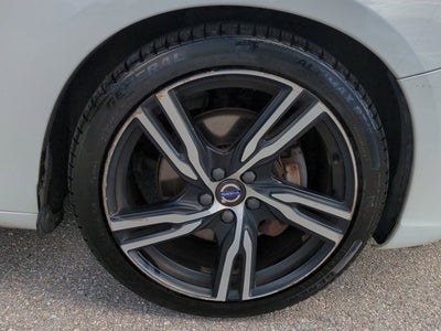 2018 Volvo V60 R-Design Platinum