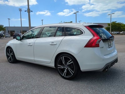 2018 Volvo V60 R-Design Platinum